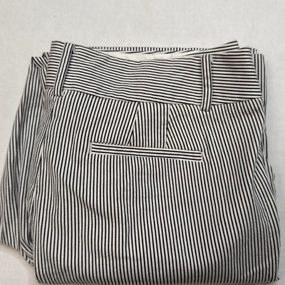 Talbots Women’s Capri Pants 12P Blue White Striped Signature Cotton Stretch - Picture 12 of 13